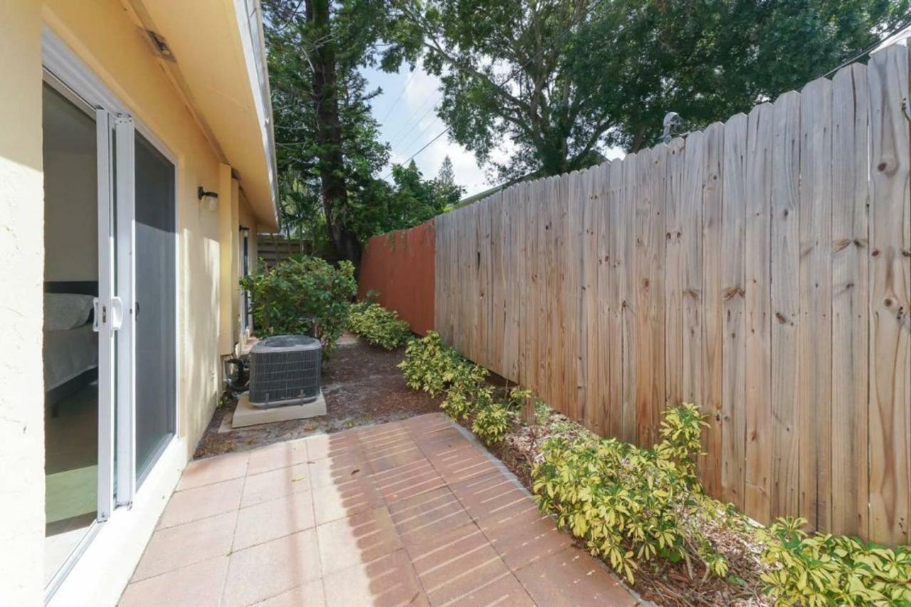 Lovely Cottage - Close To Siesta, Shops & Dining ซาราโซตา ภายนอก รูปภาพ